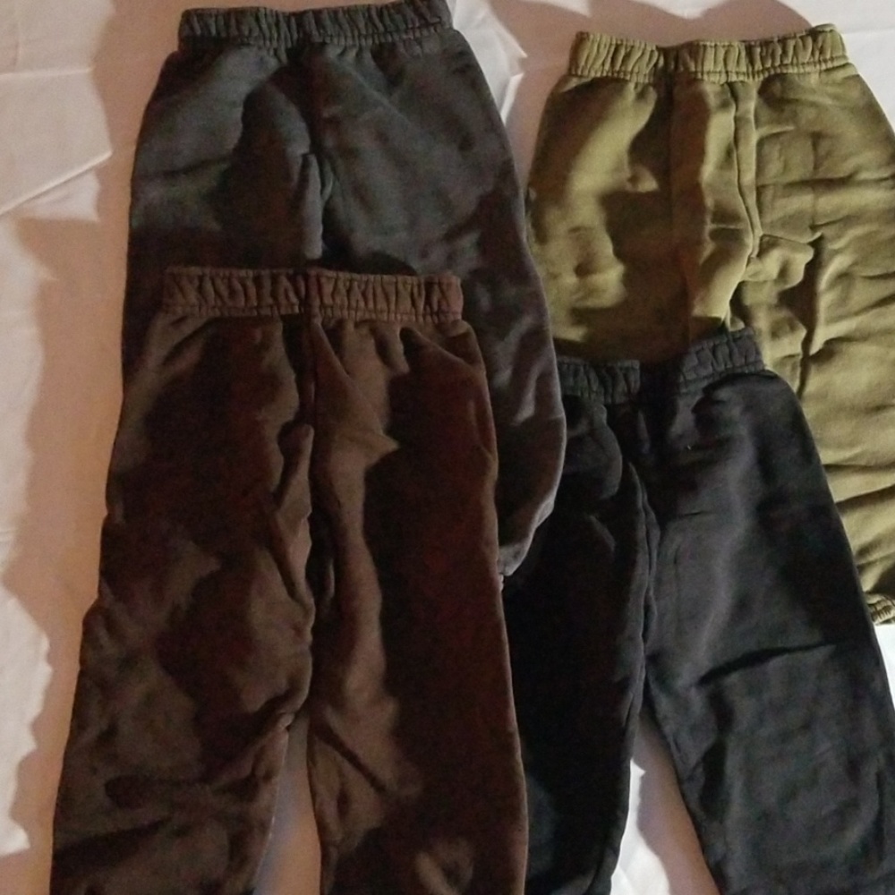 Boys 3t sweatpants 4 pair
